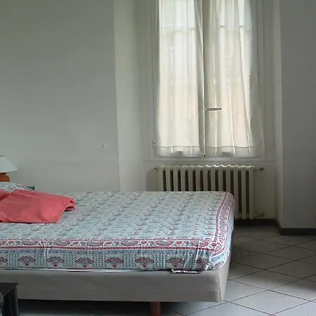 Holiday Hotel